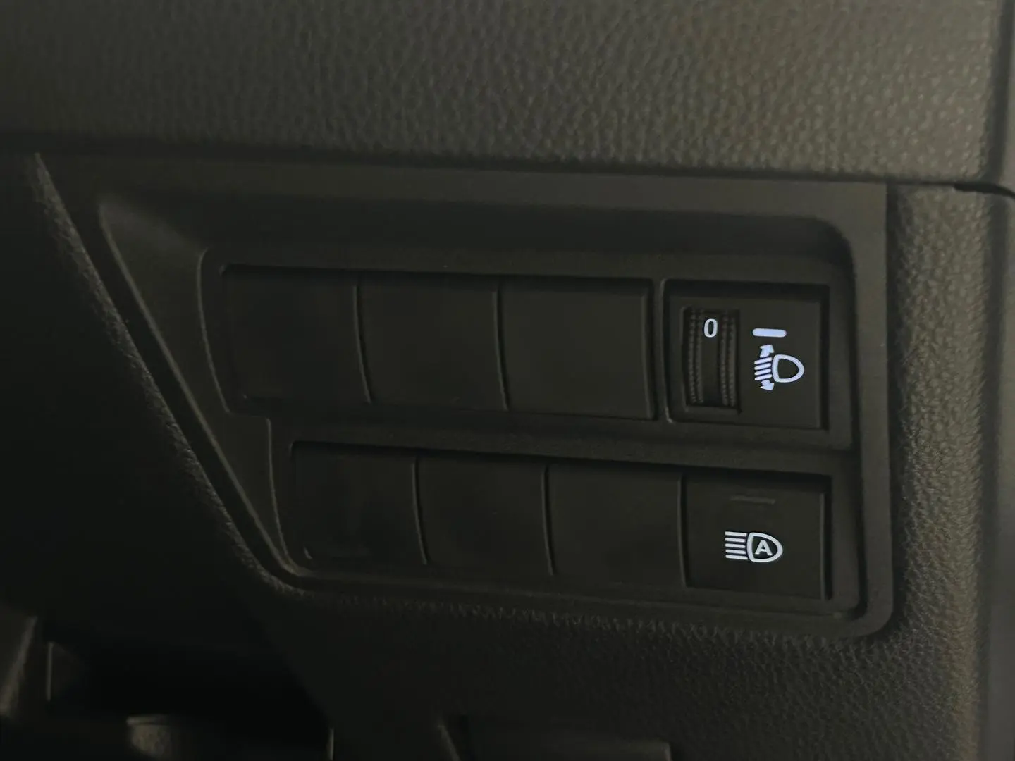 2024 Toyota Yaris Gallery Image 23