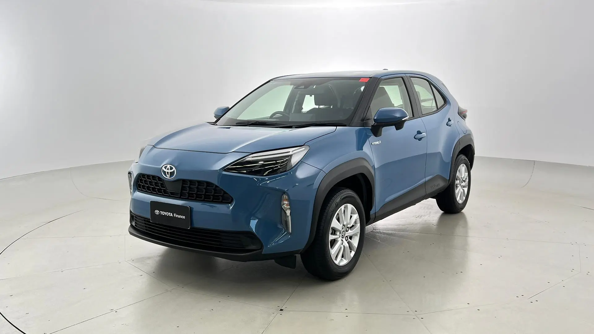 2022 Toyota Yaris Cross Image 3