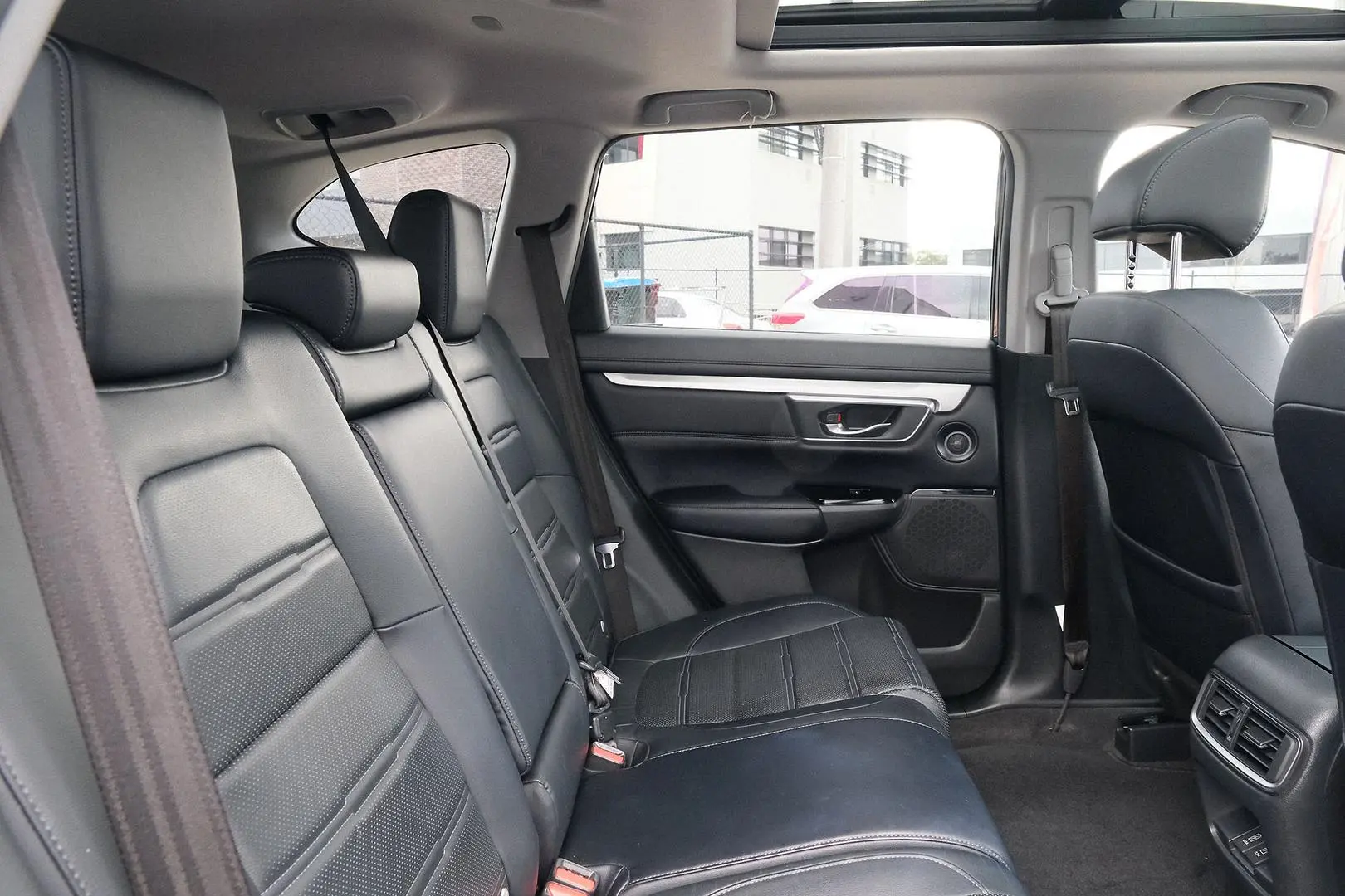 2018 Honda CR-V Gallery Image 12