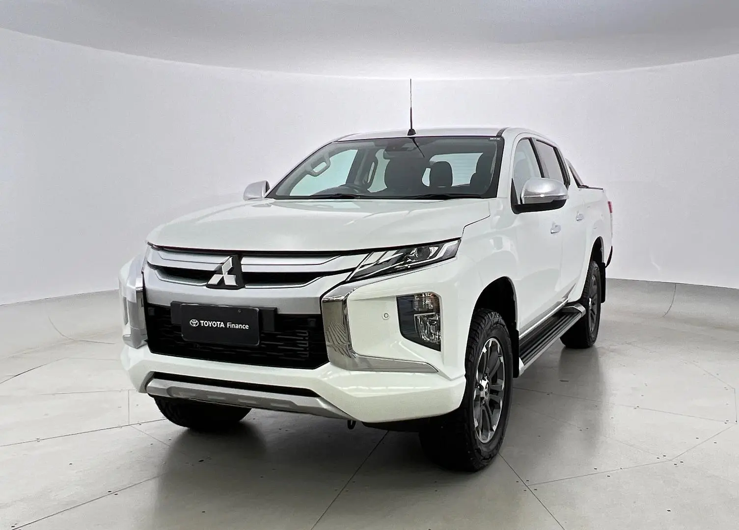 2019 Mitsubishi Triton Image 4