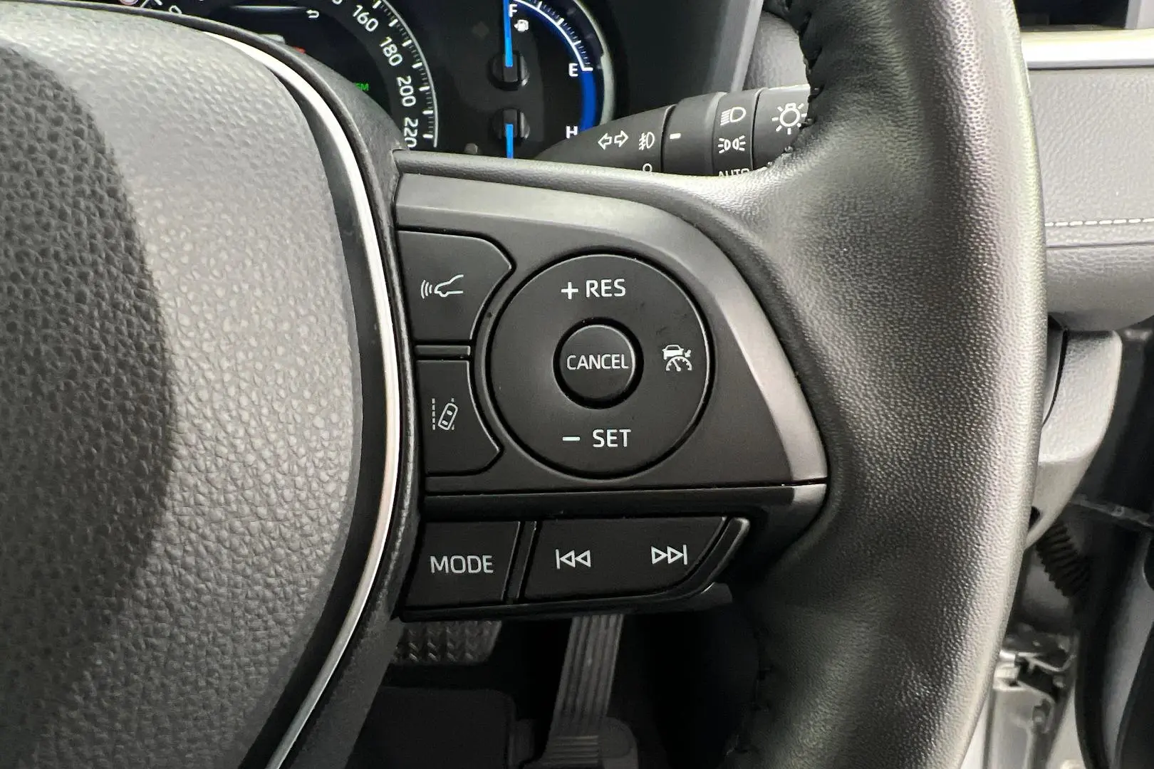 2024 Toyota RAV4 Gallery Image 18