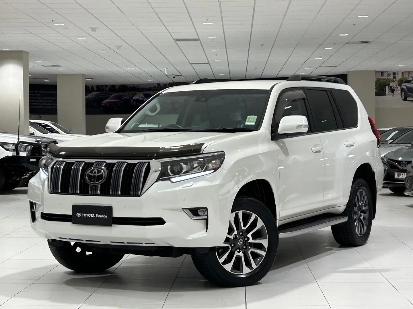 2023 Toyota Landcruiser Prado Gallery Image 5