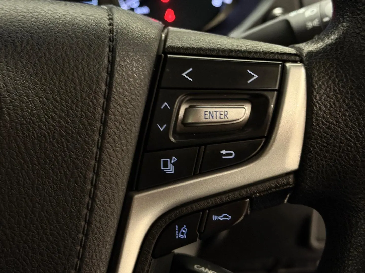 2021 Toyota Landcruiser Prado Gallery Image 23