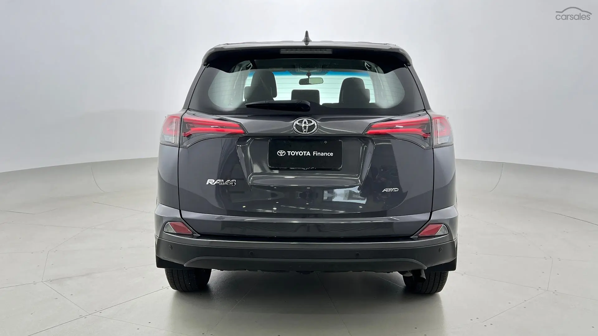 2017 Toyota RAV4 Image 6