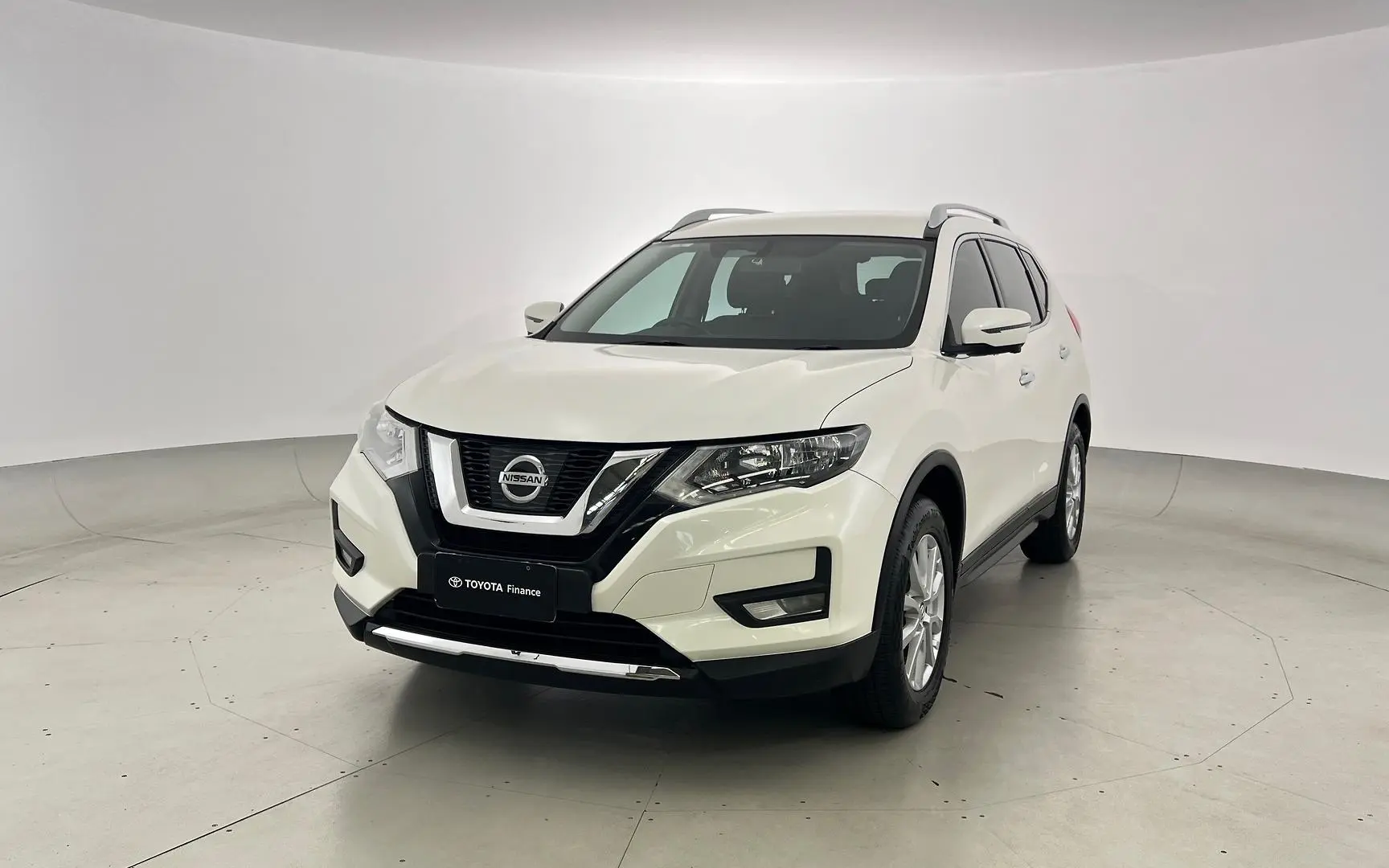 2020 Nissan X-Trail Gallery Image 9