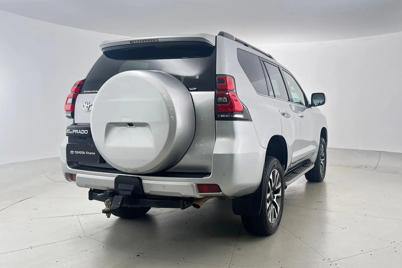 2021 Toyota Landcruiser Prado Gallery Image 4