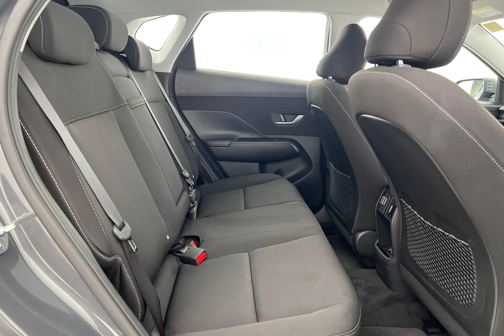 2024 Hyundai Kona Gallery Image 15