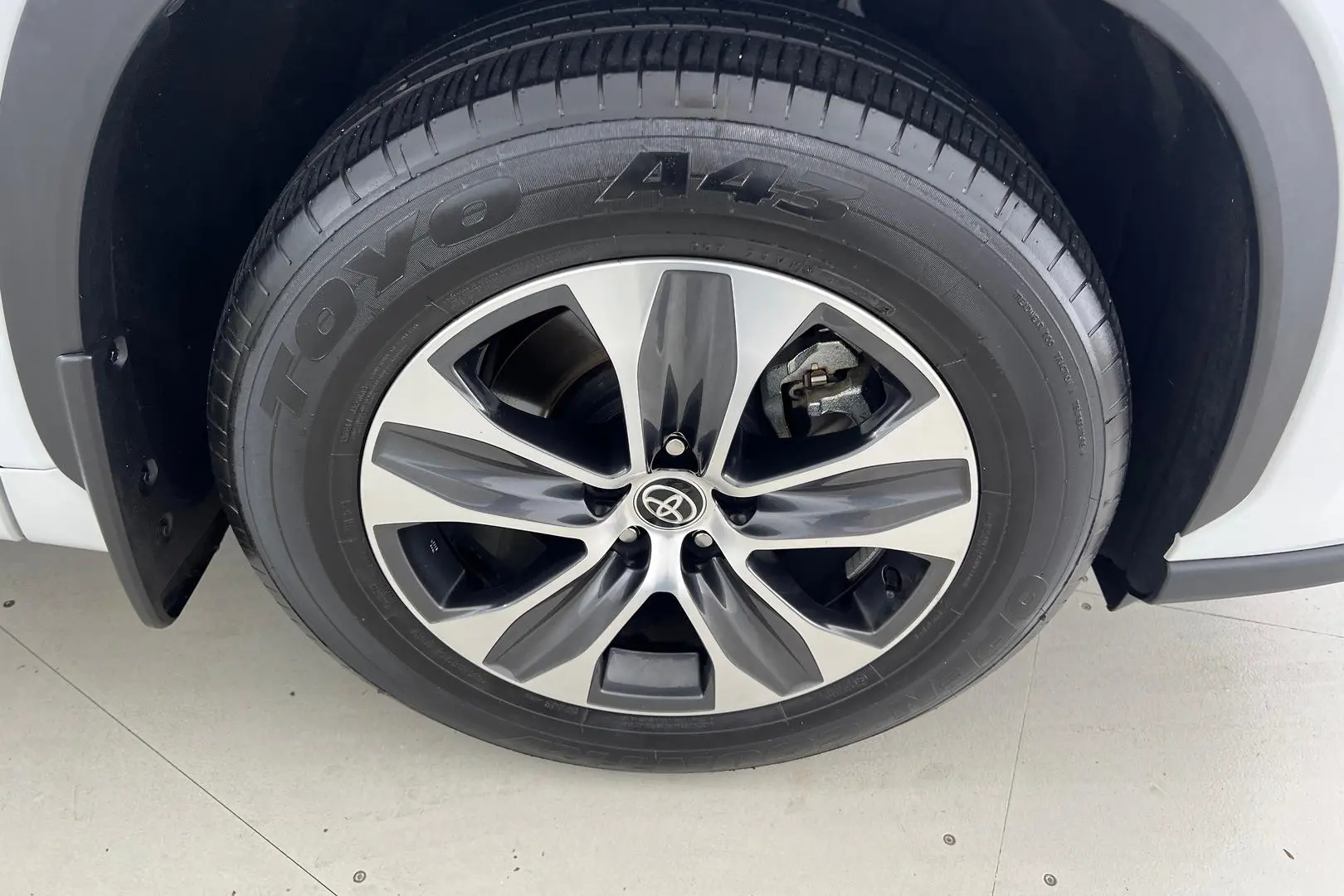 2022 Toyota Kluger Gallery Image 12