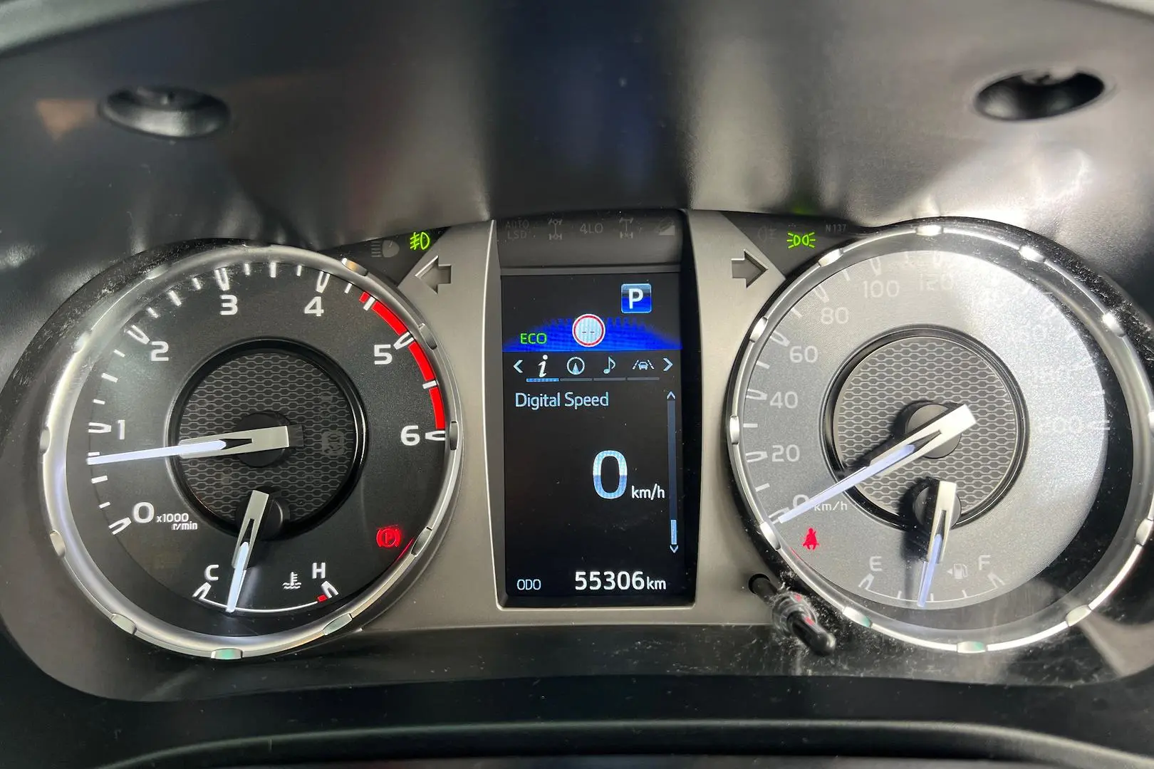 2022 Toyota Hilux Gallery Image 19