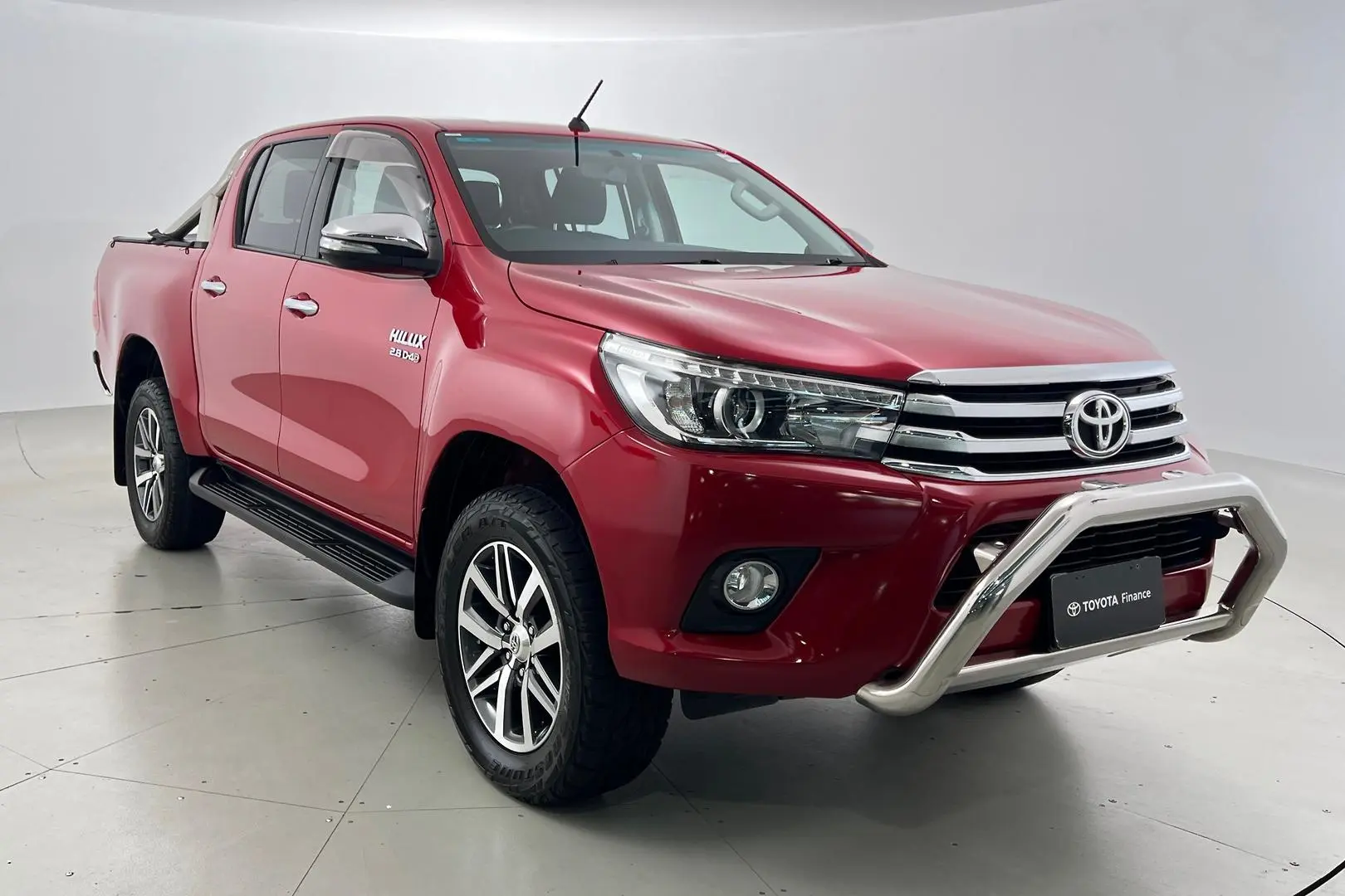 2016 Toyota Hilux Gallery Image 1