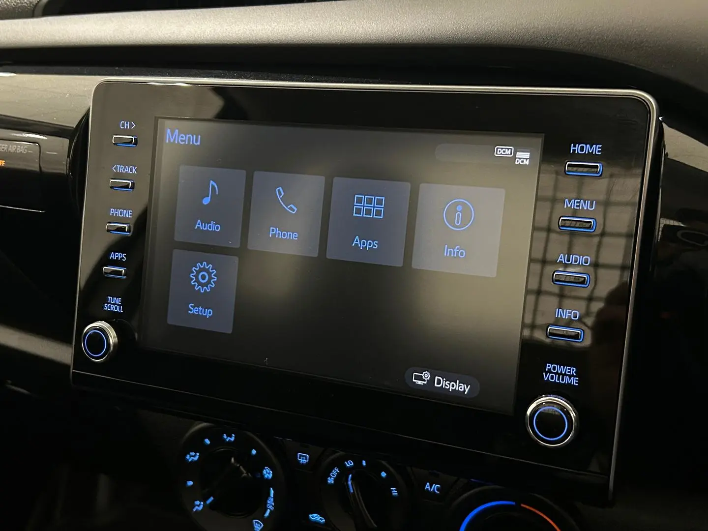 2024 Toyota Hilux Gallery Image 16