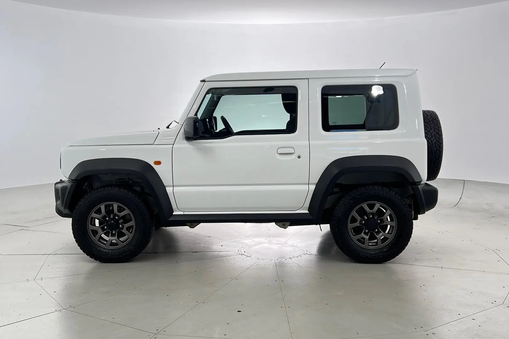 2021 Suzuki Jimny Gallery Image 8
