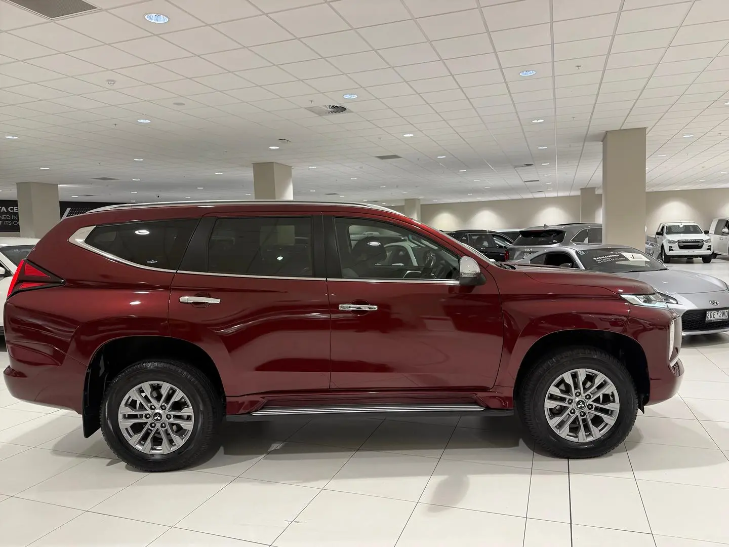 2022 Mitsubishi Pajero Sport Gallery Image 2