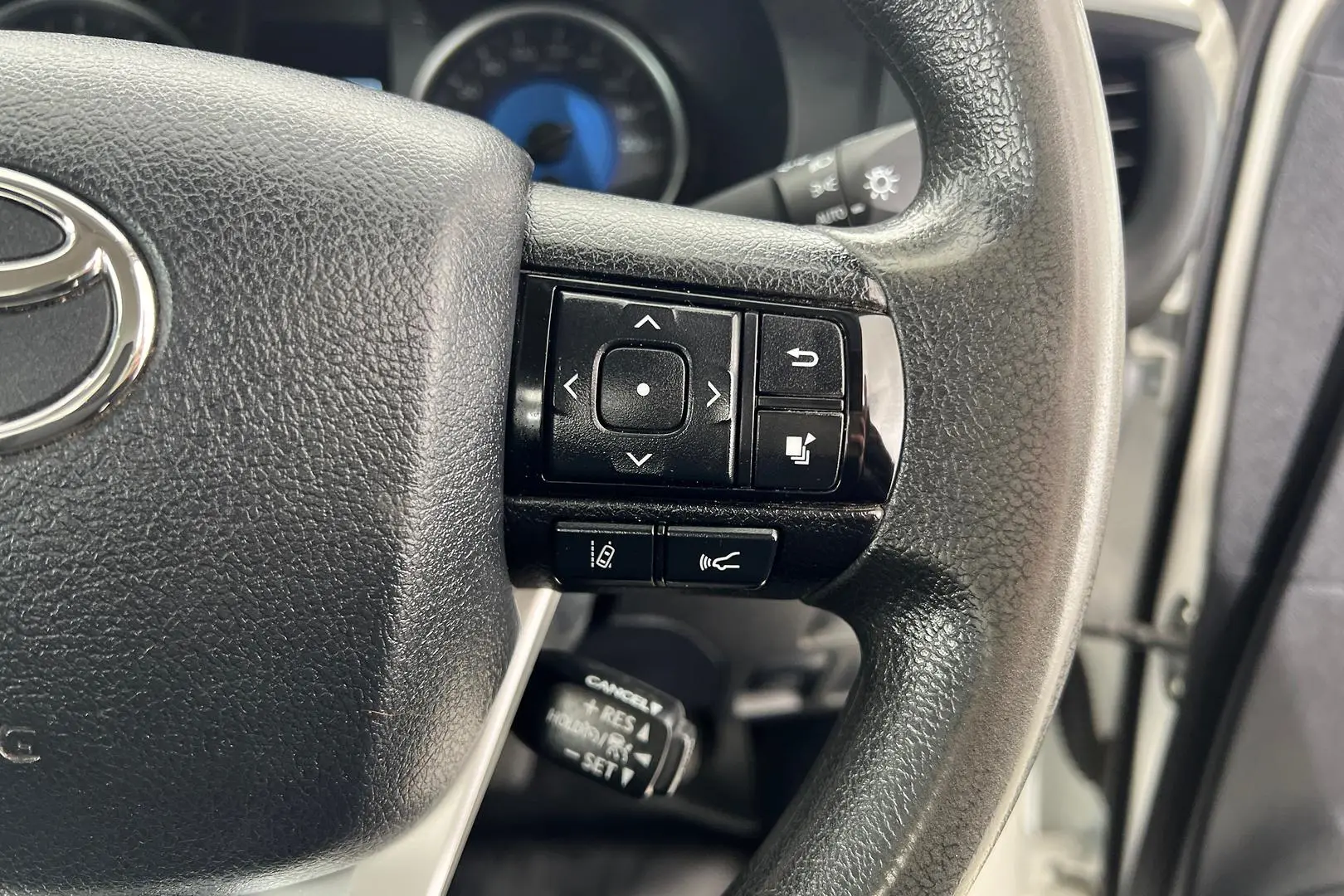 2020 Toyota Hilux Gallery Image 17