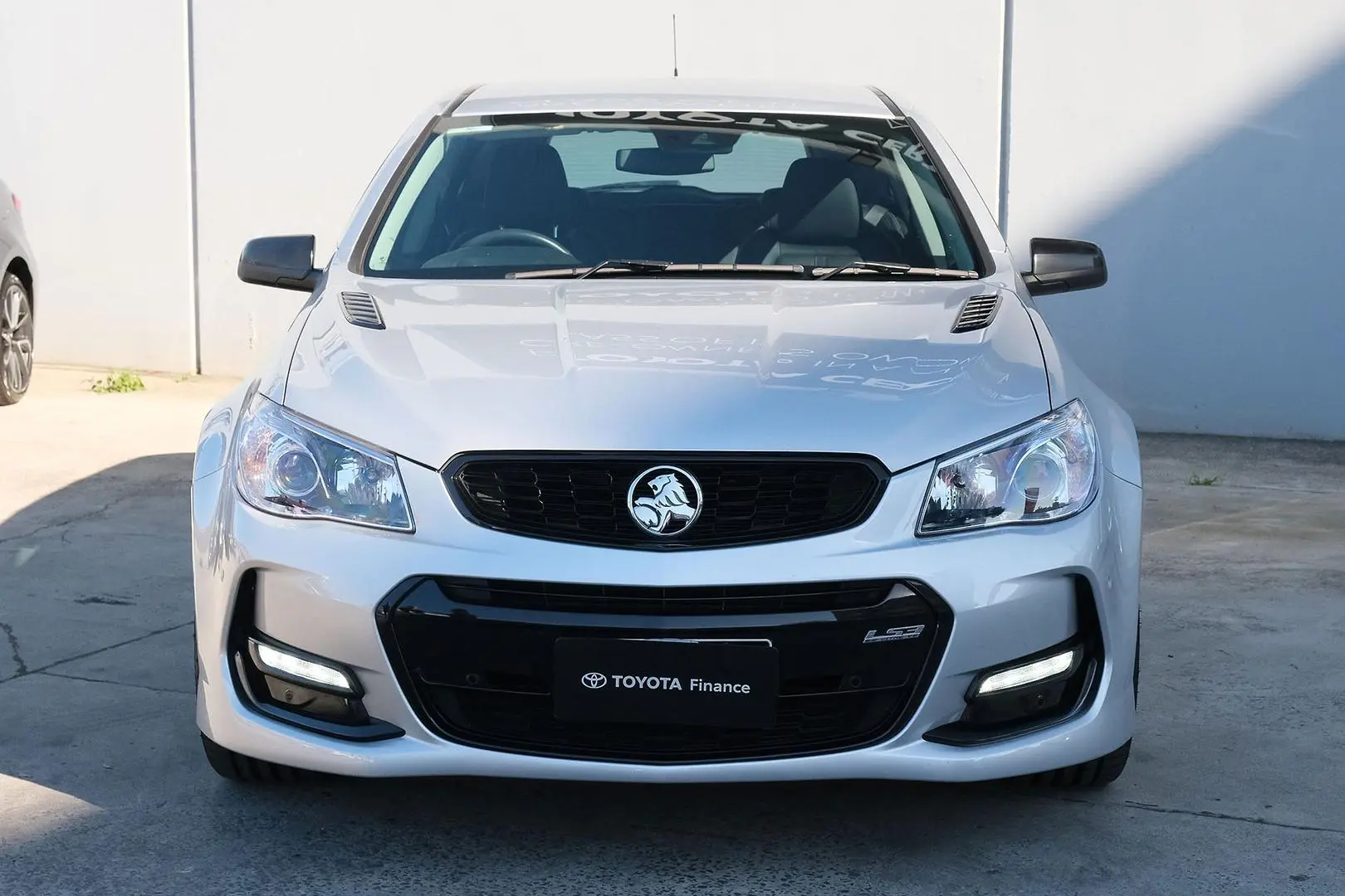 2017 Holden Commodore Gallery Image 3