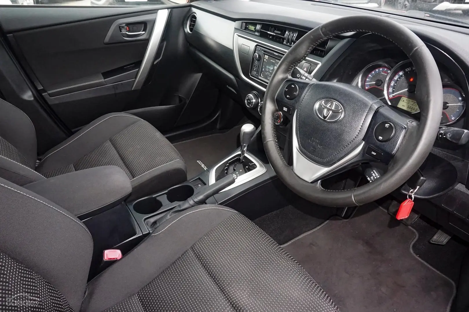 2015 Toyota Corolla Image 6