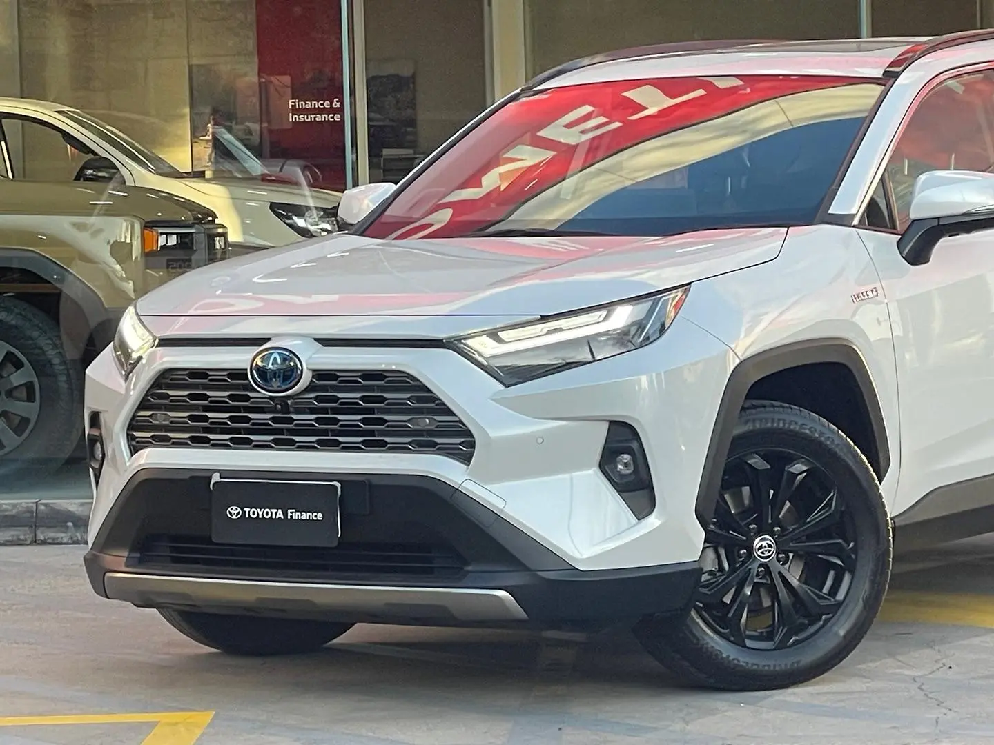2023 Toyota RAV4 Gallery Image 7