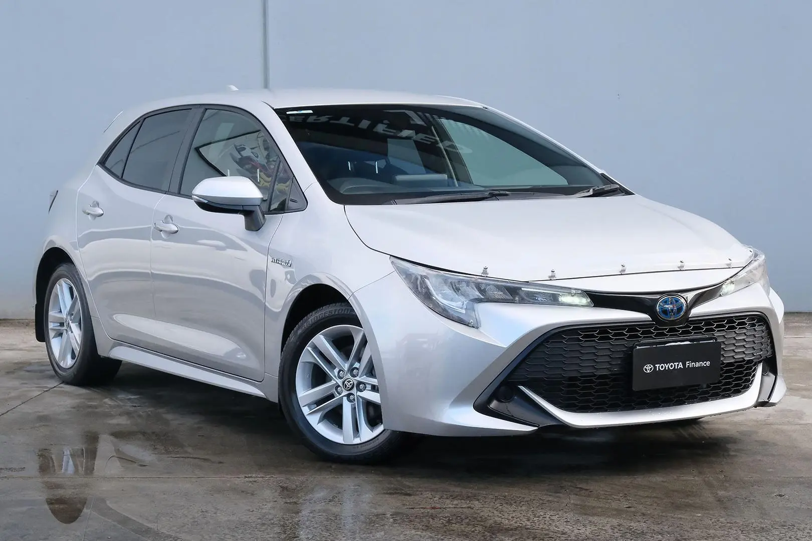 2018 Toyota Corolla Gallery Image 1