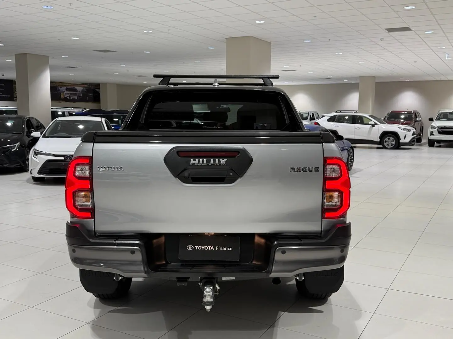 2024 Toyota Hilux Gallery Image 9