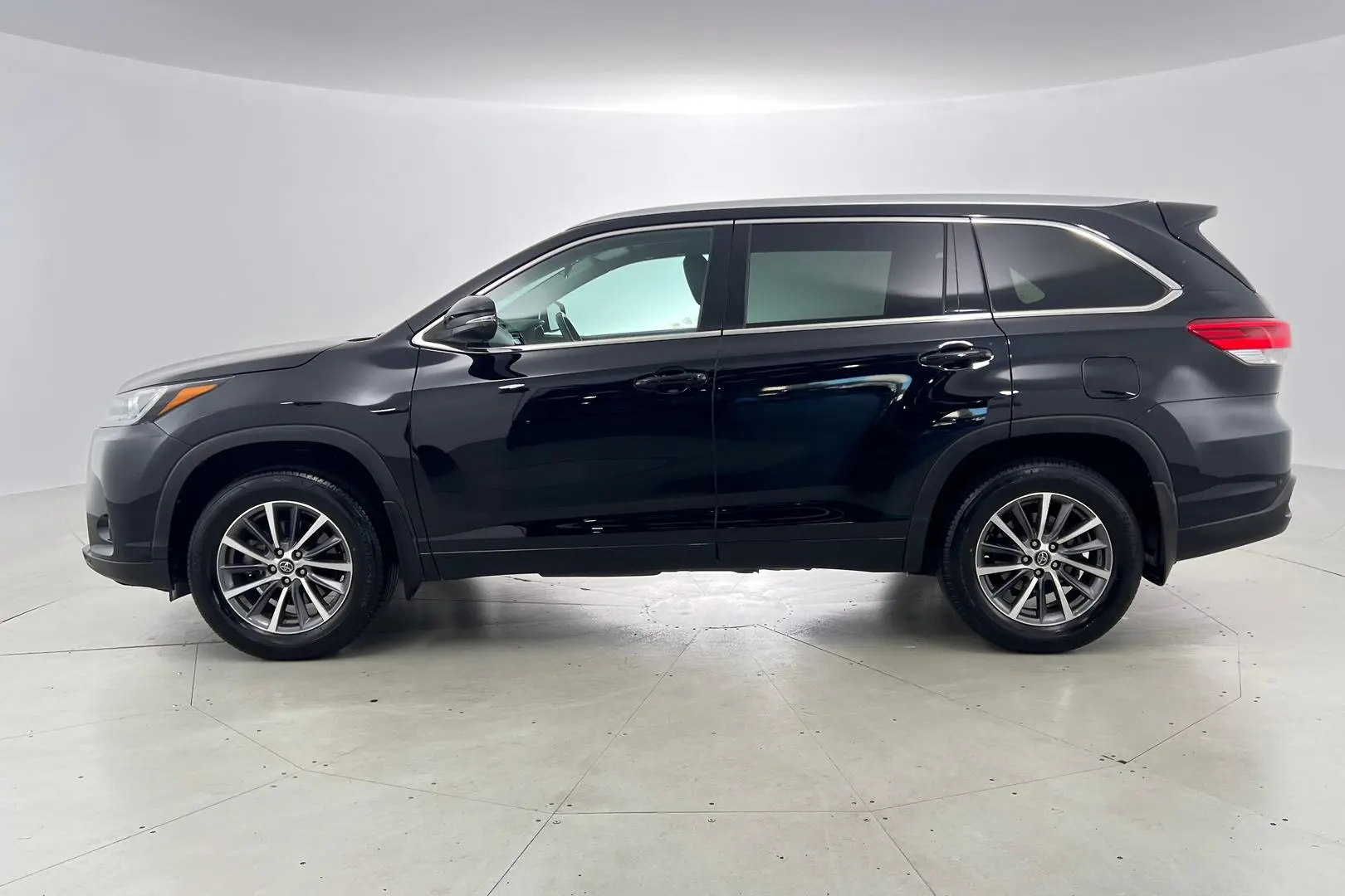 2019 Toyota Kluger Gallery Image 8