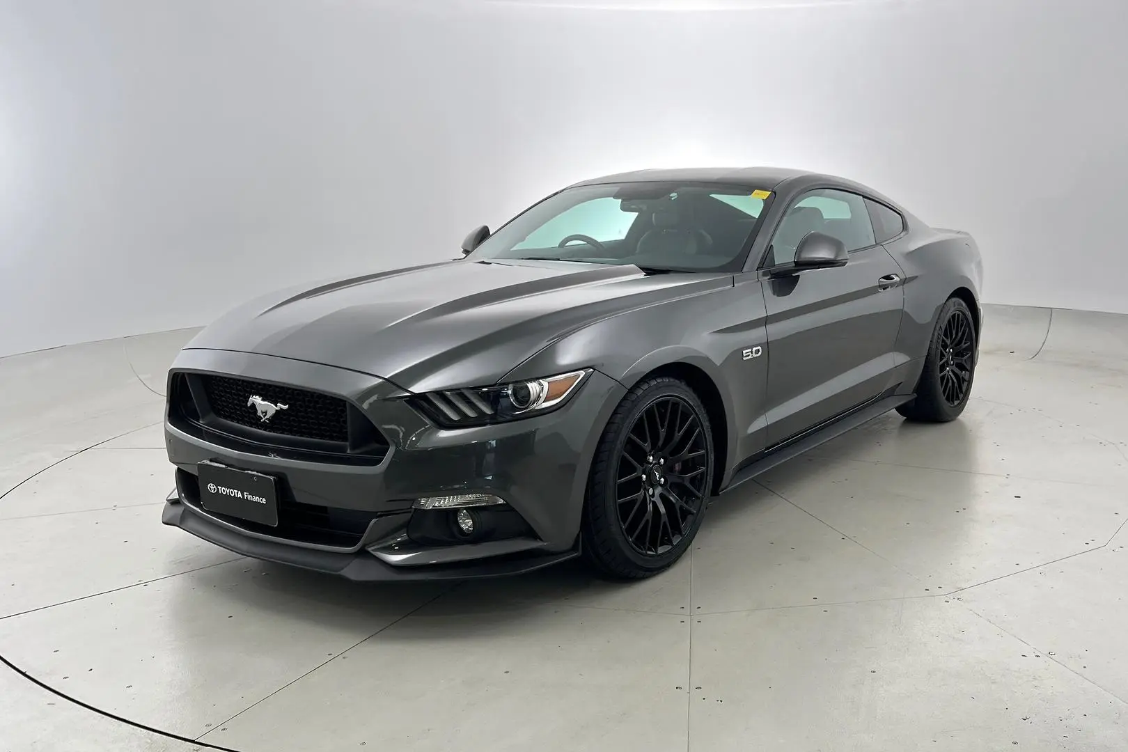 2017 Ford Mustang Gallery Image 9
