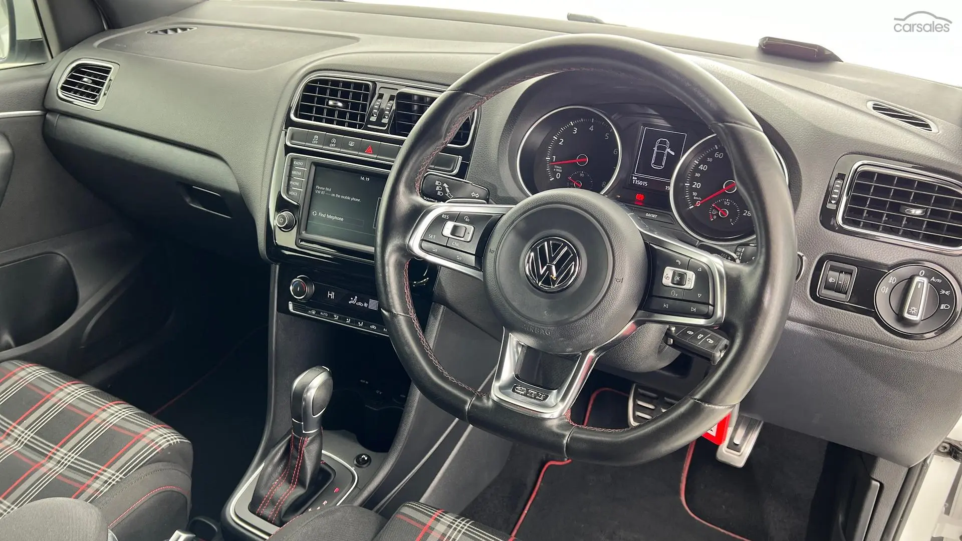 2016 Volkswagen Polo Image 3
