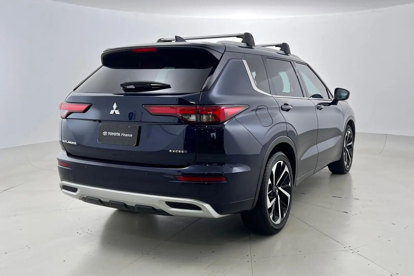 2022 Mitsubishi Outlander Gallery Image 4