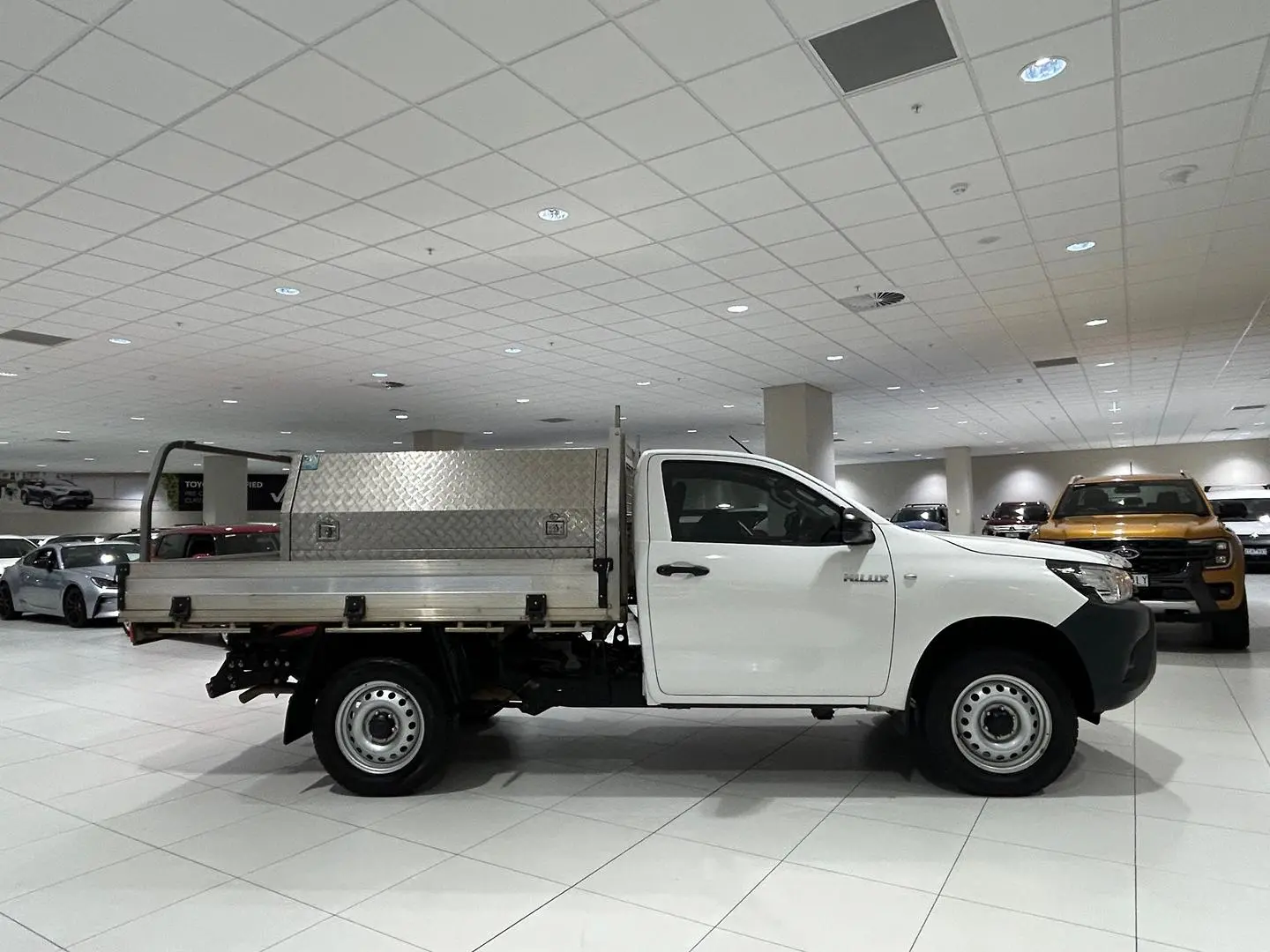 2020 Toyota Hilux Gallery Image 2