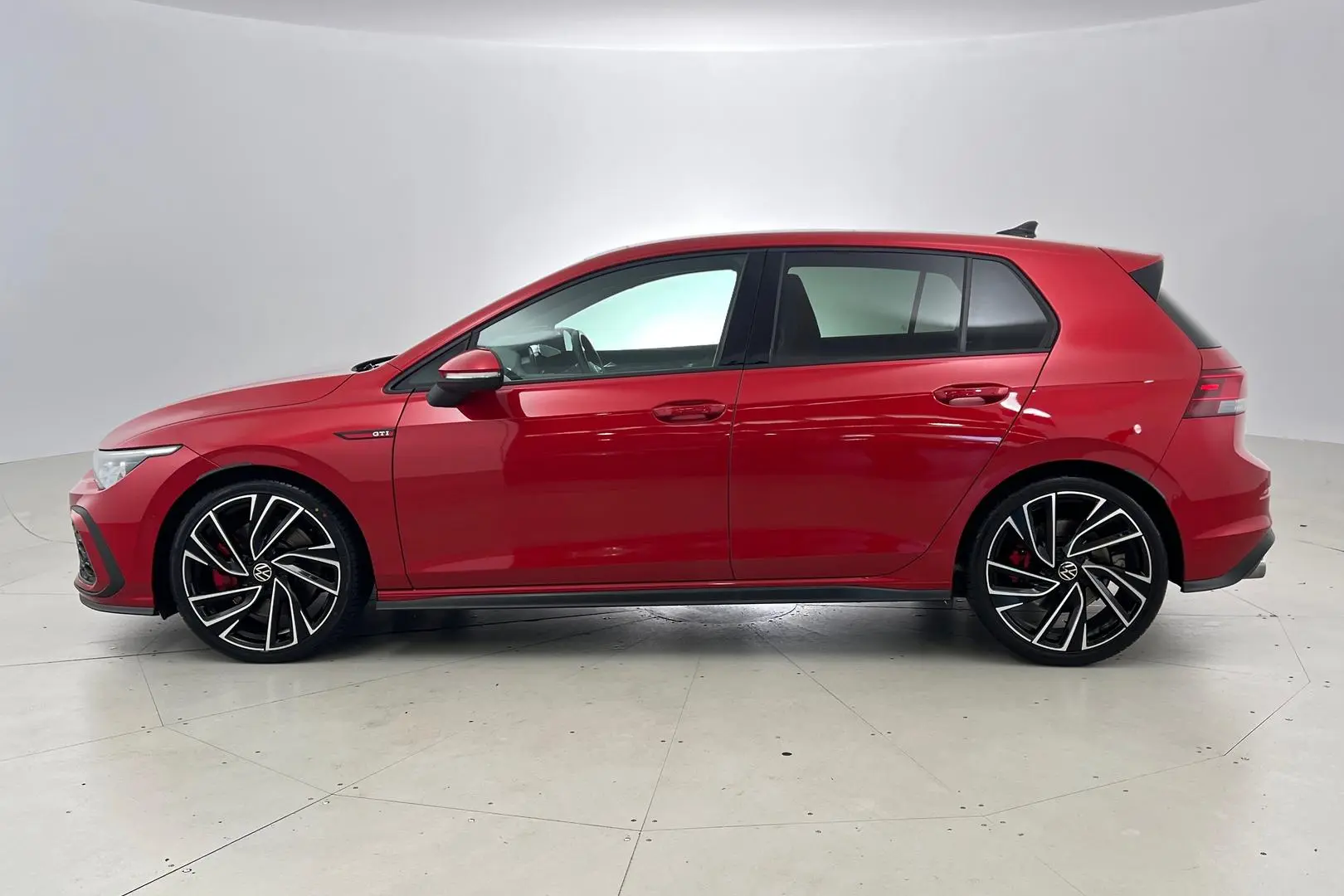 2023 Volkswagen Golf Gallery Image 8