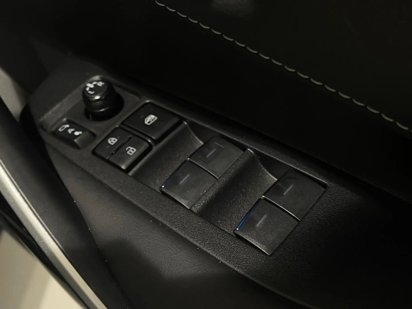 2023 Toyota Corolla Gallery Image 16