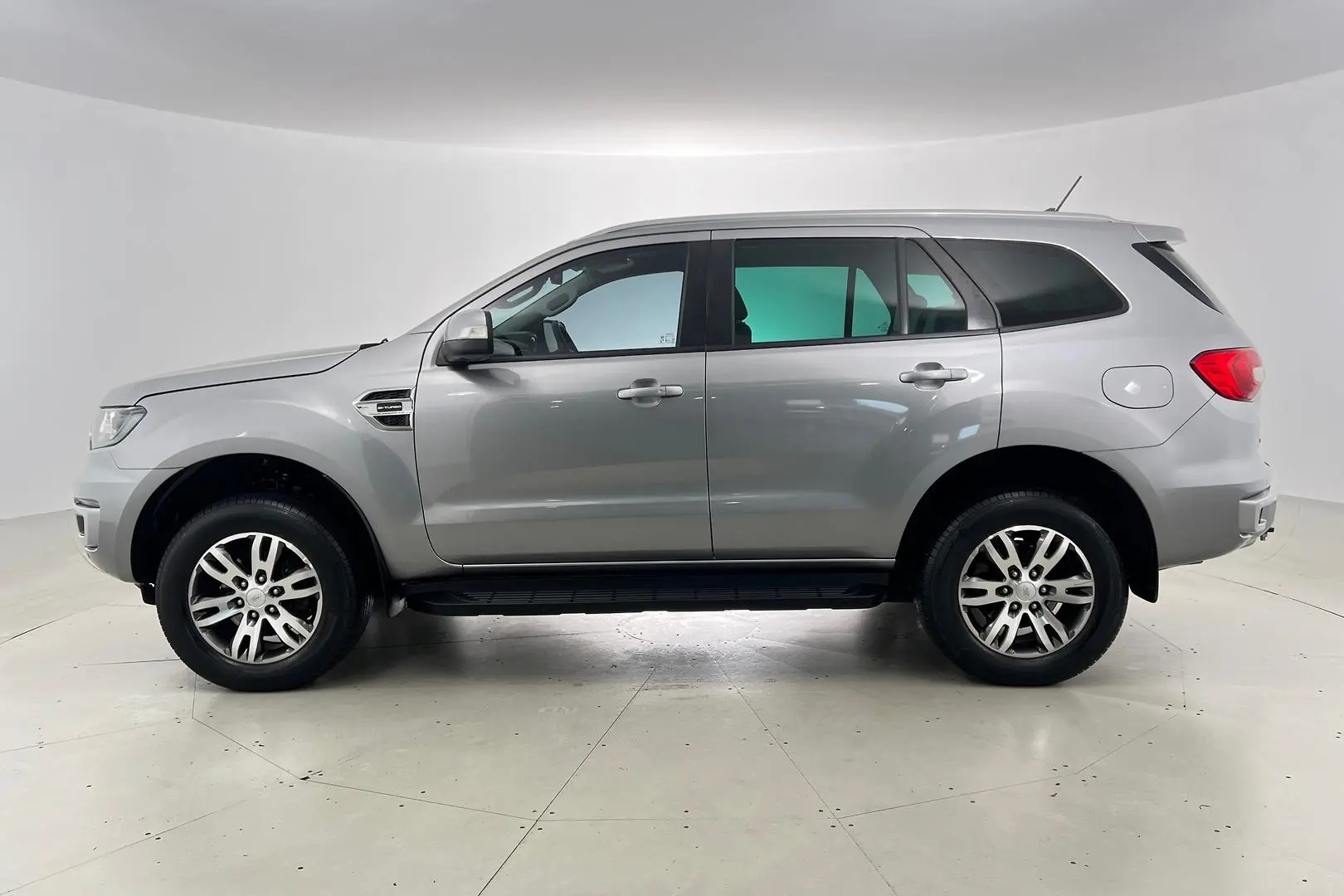 2021 Ford Everest Gallery Image 8