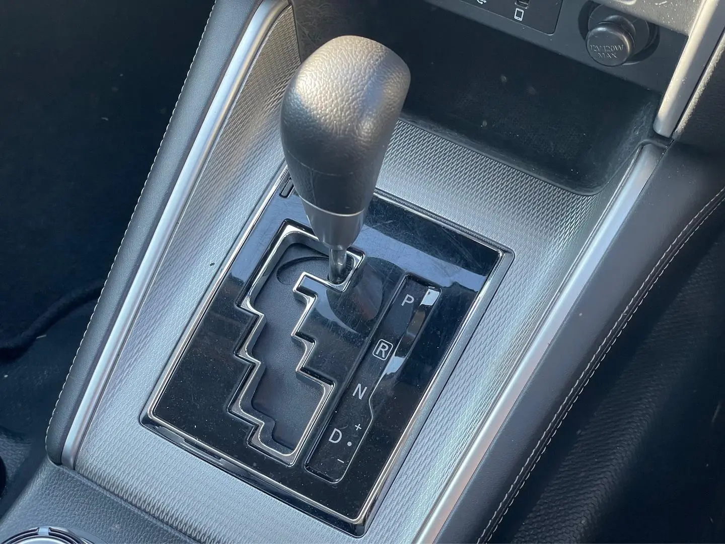 2022 Mitsubishi Triton Gallery Image 16