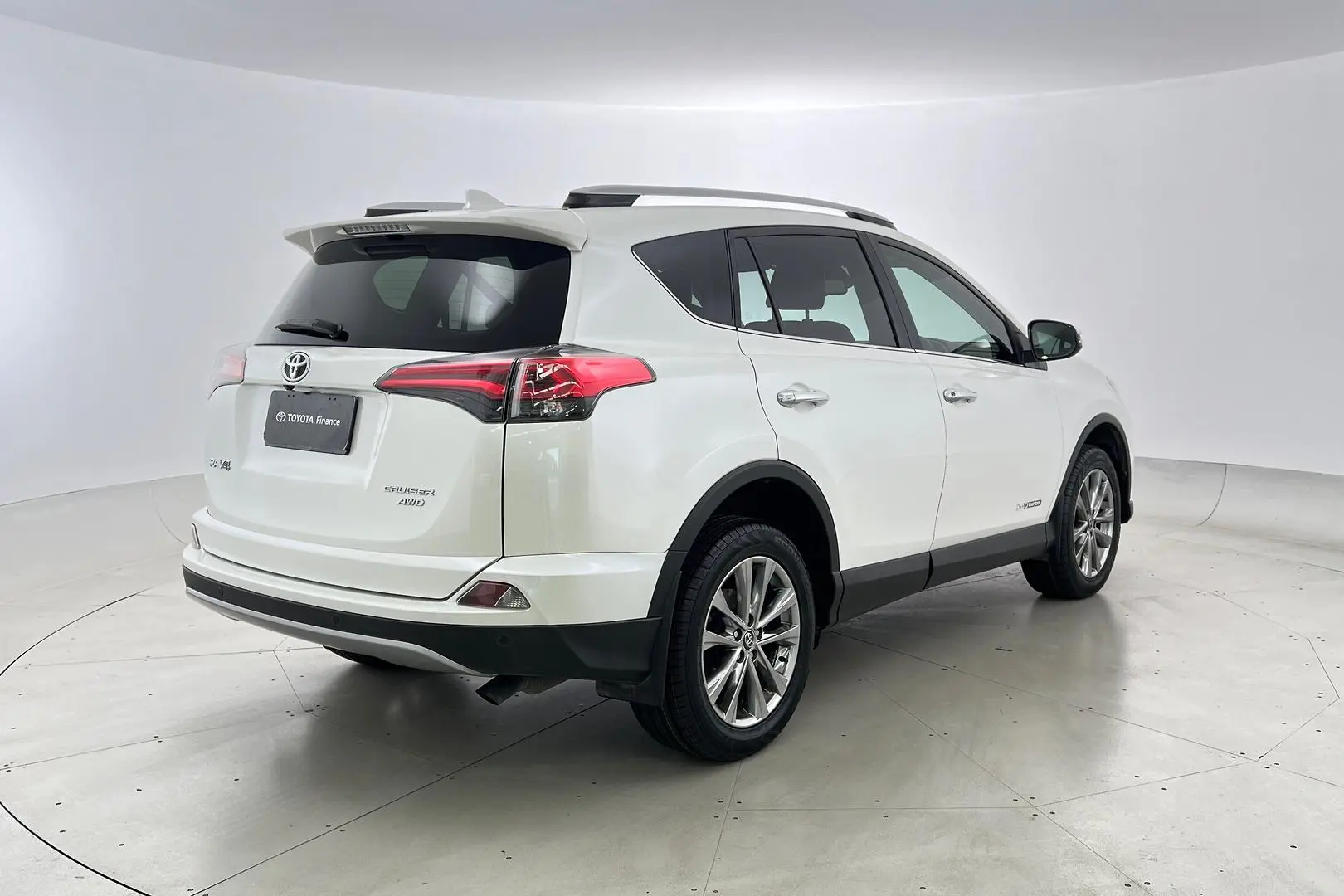 2017 Toyota Rav4 Gallery Image 5