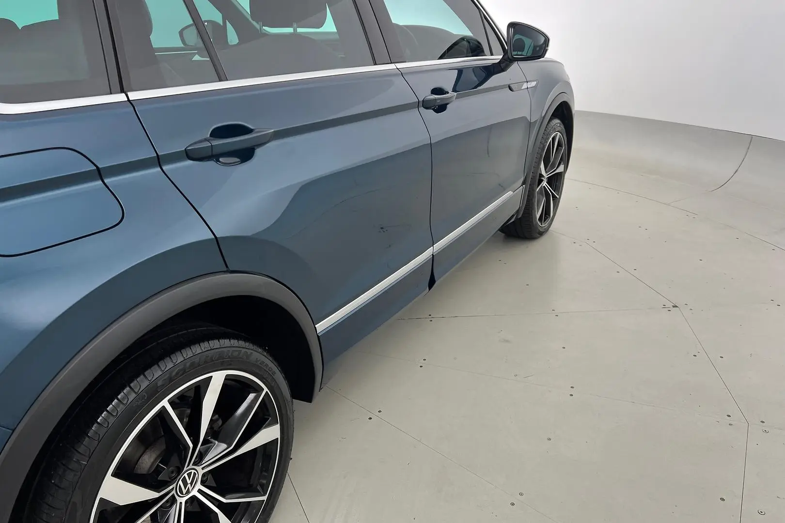 2023 Volkswagen Tiguan Gallery Image 24