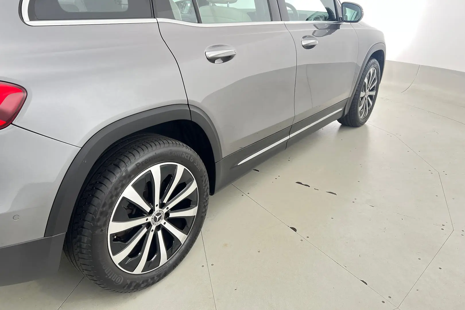 2021 Mercedes-Benz GLB-Class Gallery Image 16