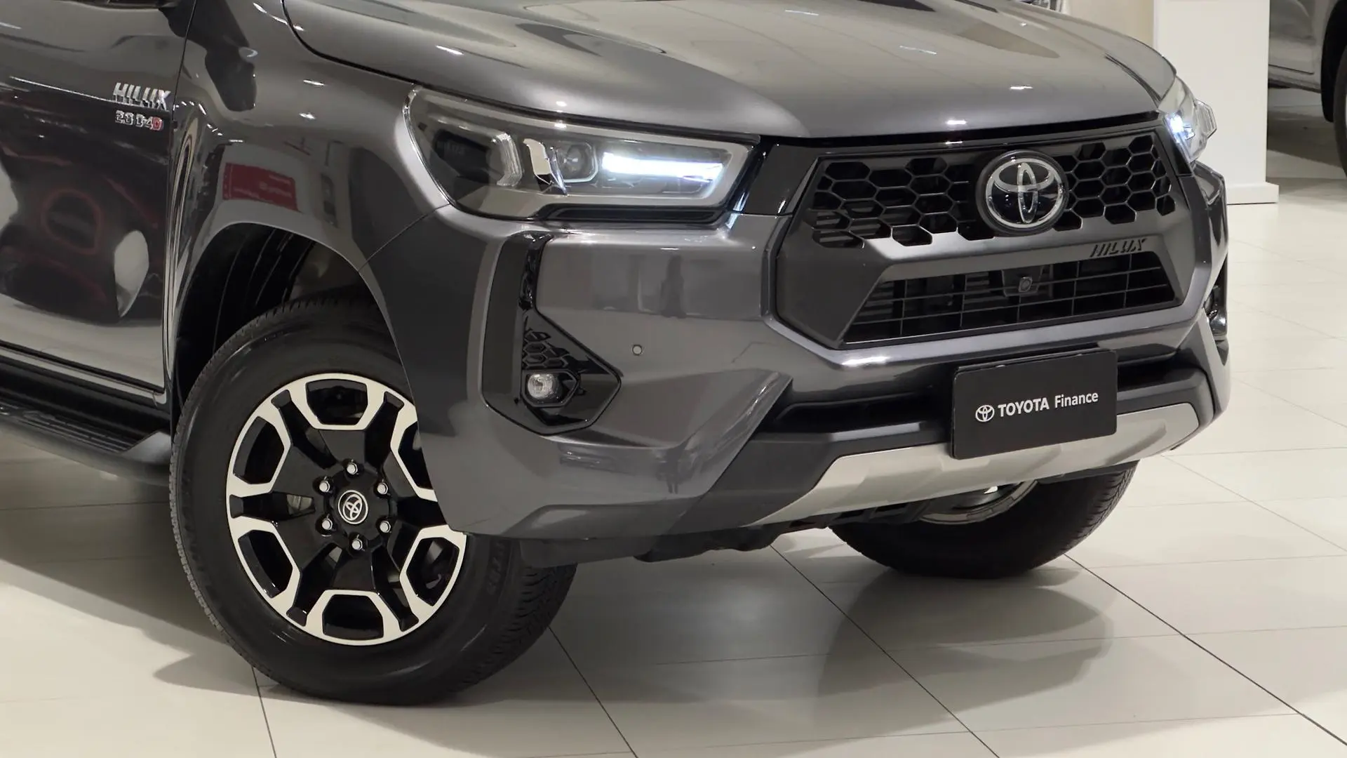 2024 Toyota Hilux Gallery Image 3
