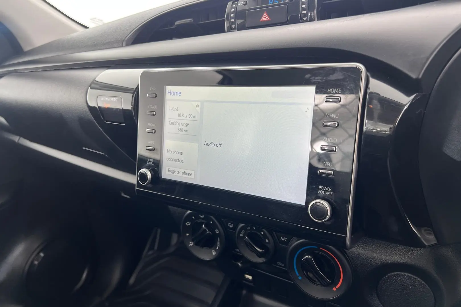 2021 Toyota Hilux Gallery Image 15