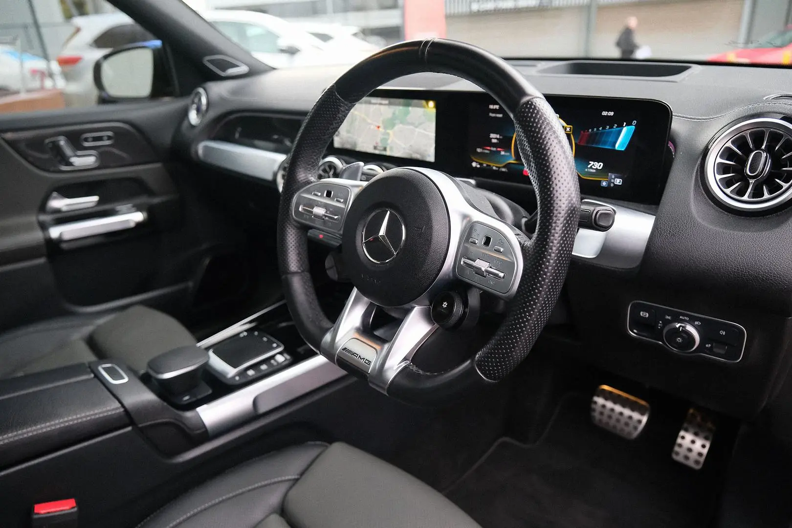 2021 Mercedes-Benz GLB-Class Gallery Image 7