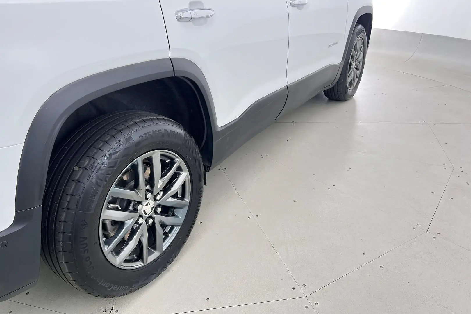 2019 Holden Acadia Gallery Image 10