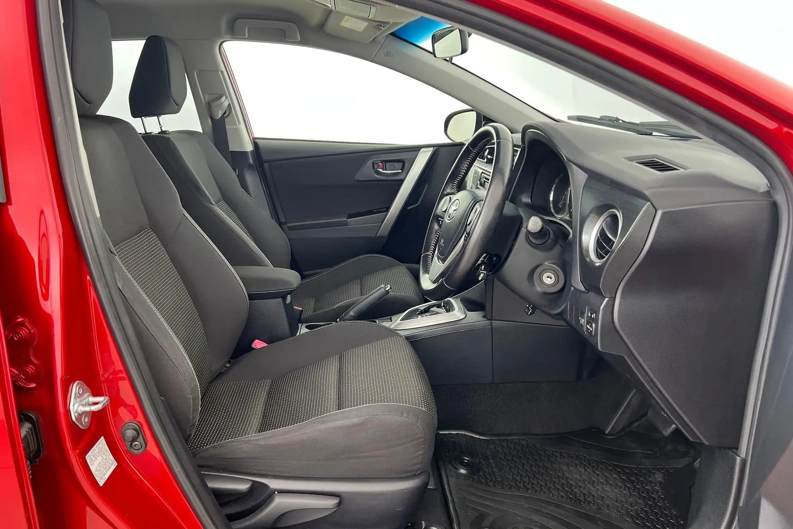 2014 Toyota Corolla Gallery Image 14