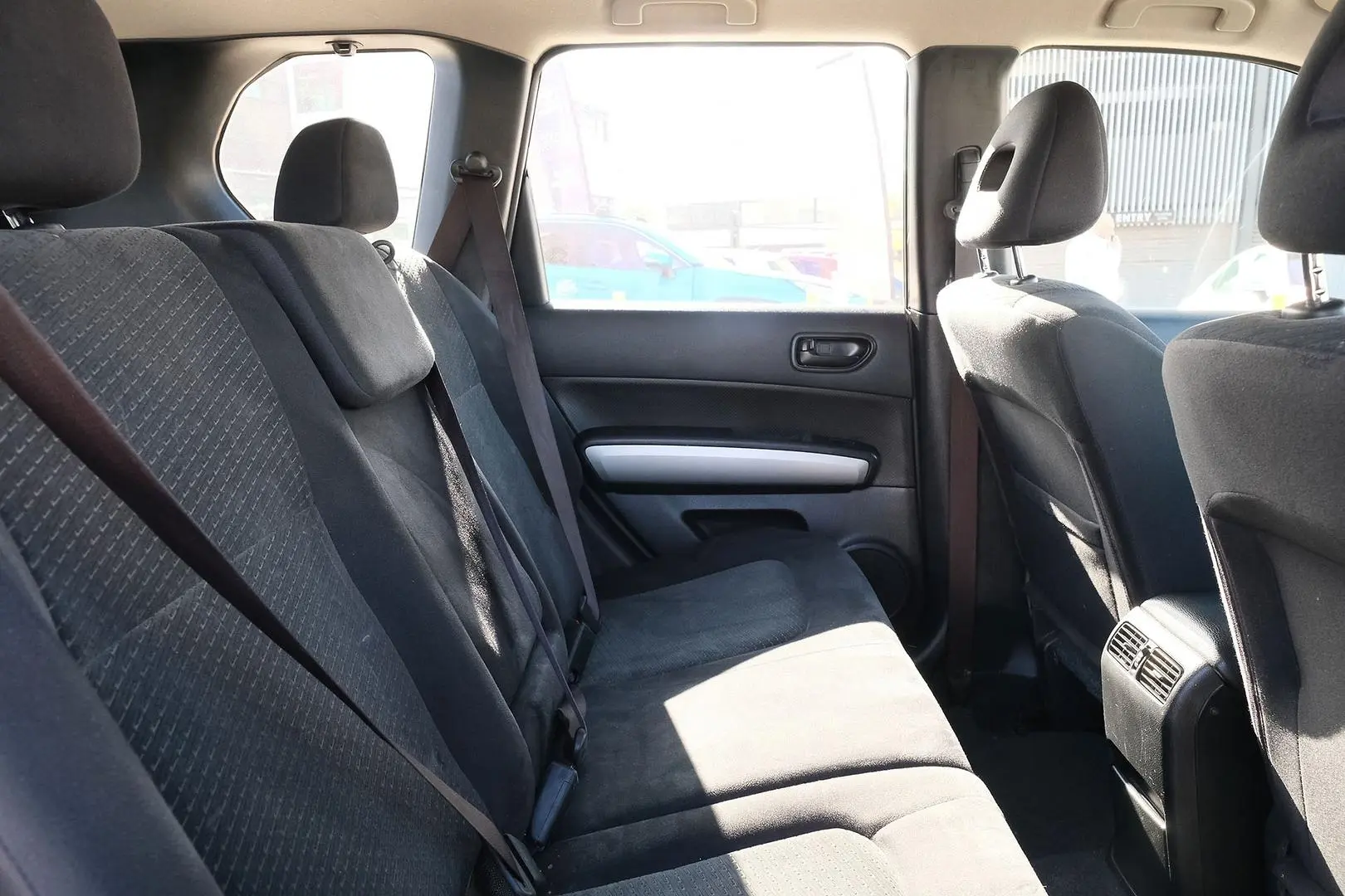 2013 Nissan X-TRAIL Gallery Image 18
