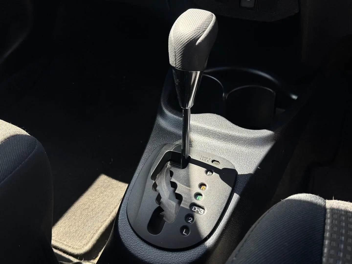 2015 Toyota Yaris Gallery Image 14