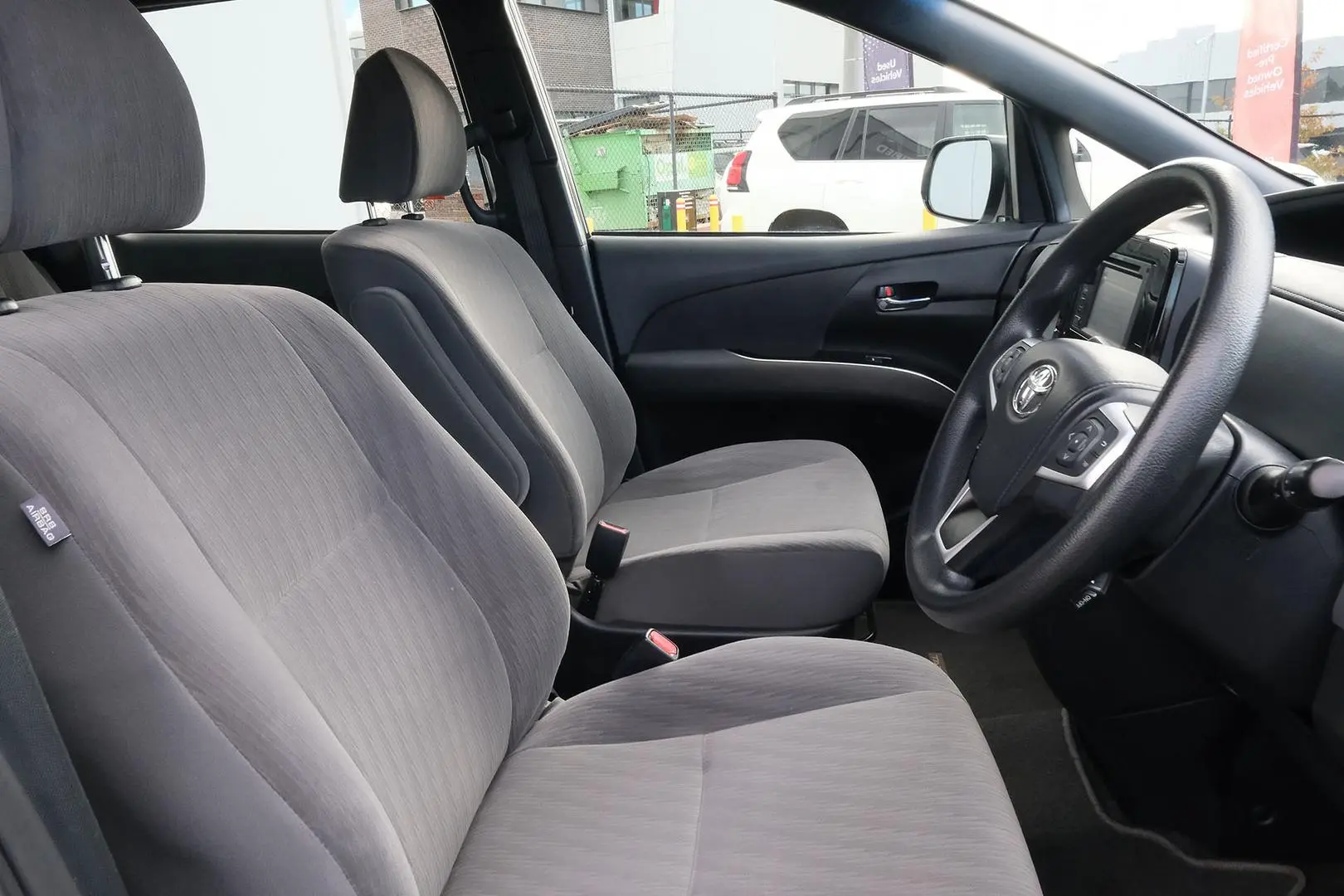2017 Toyota Tarago Gallery Image 13
