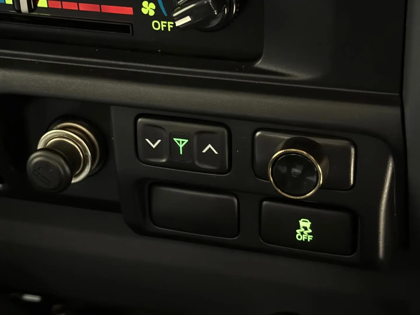 2021 Toyota Landcruiser Gallery Image 22