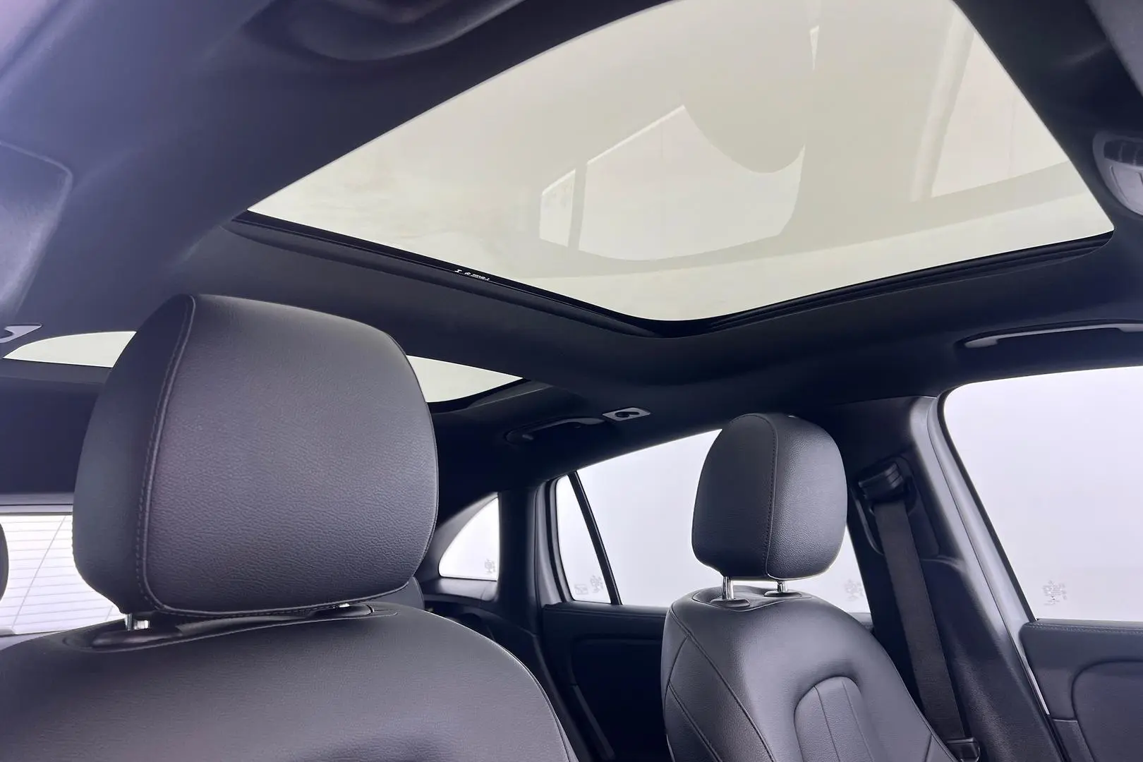 2021 Mercedes-Benz GLA-Class Gallery Image 25
