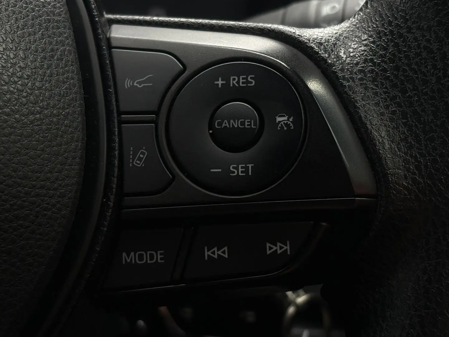 2020 Toyota Corolla Gallery Image 18