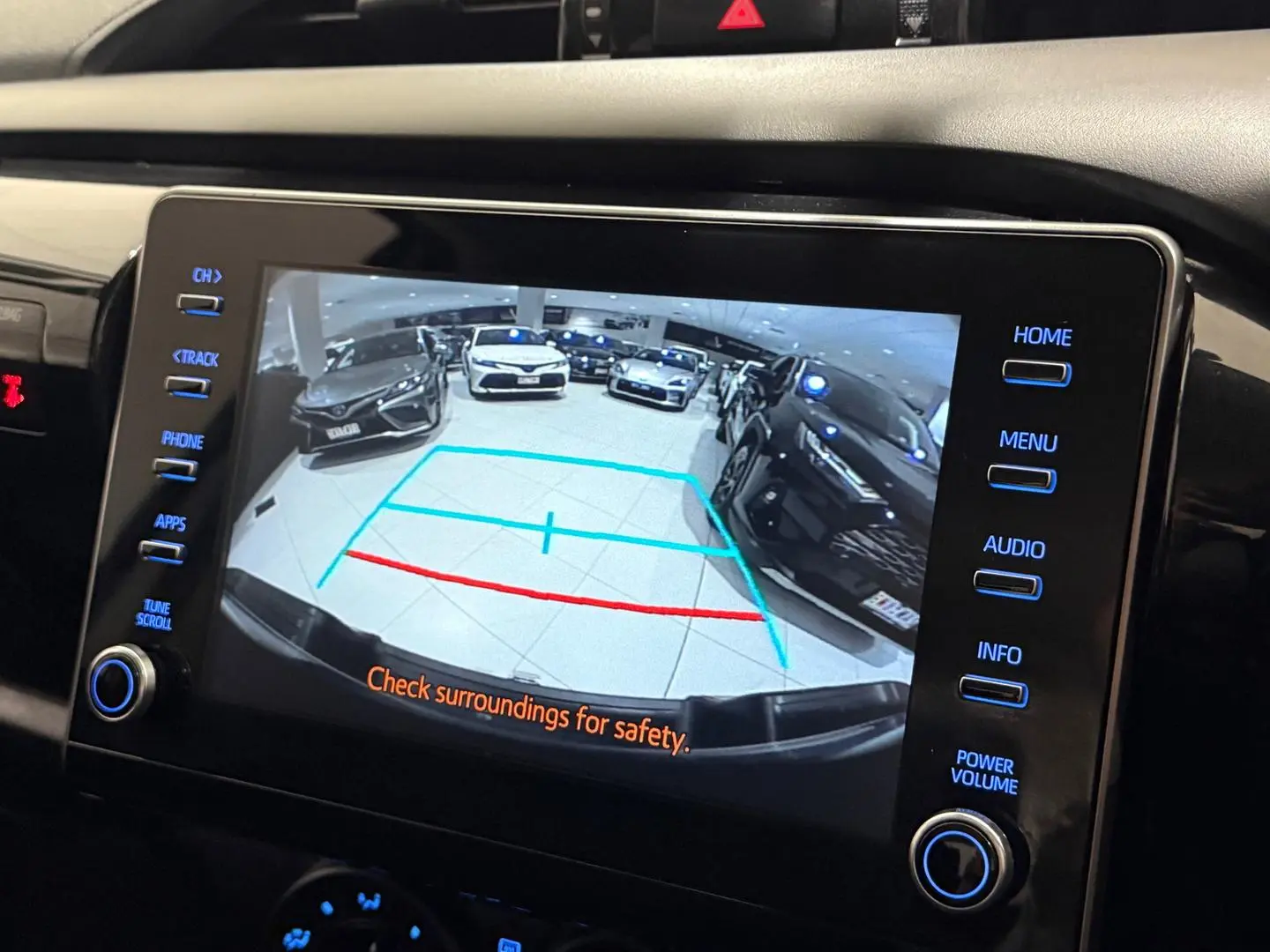 2022 Toyota Hilux Gallery Image 16