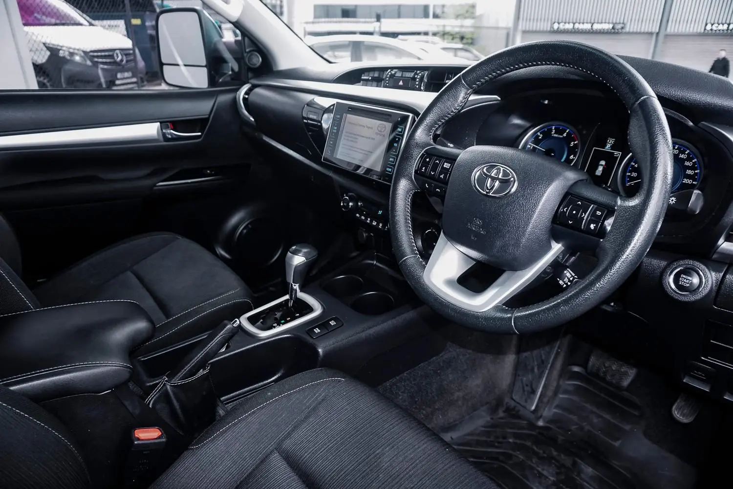 2018 Toyota Hilux Gallery Image 5