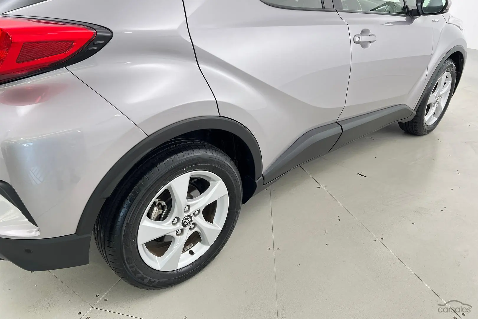 2018 Toyota C-HR Image 10