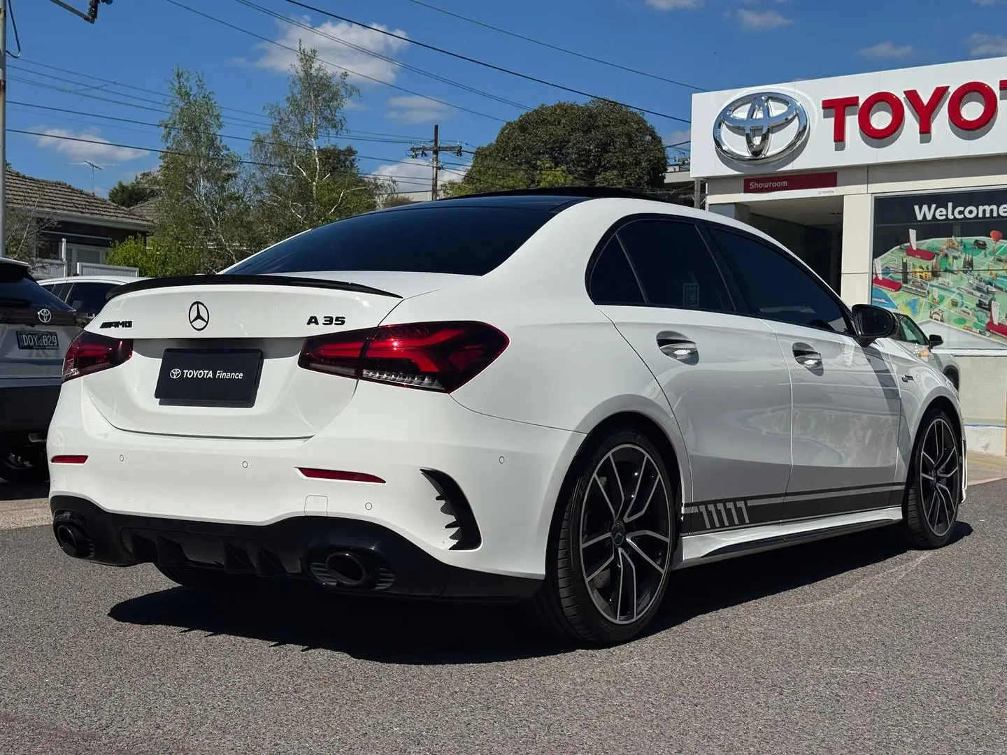 2021 Mercedes-Benz A-Class Gallery Image 4